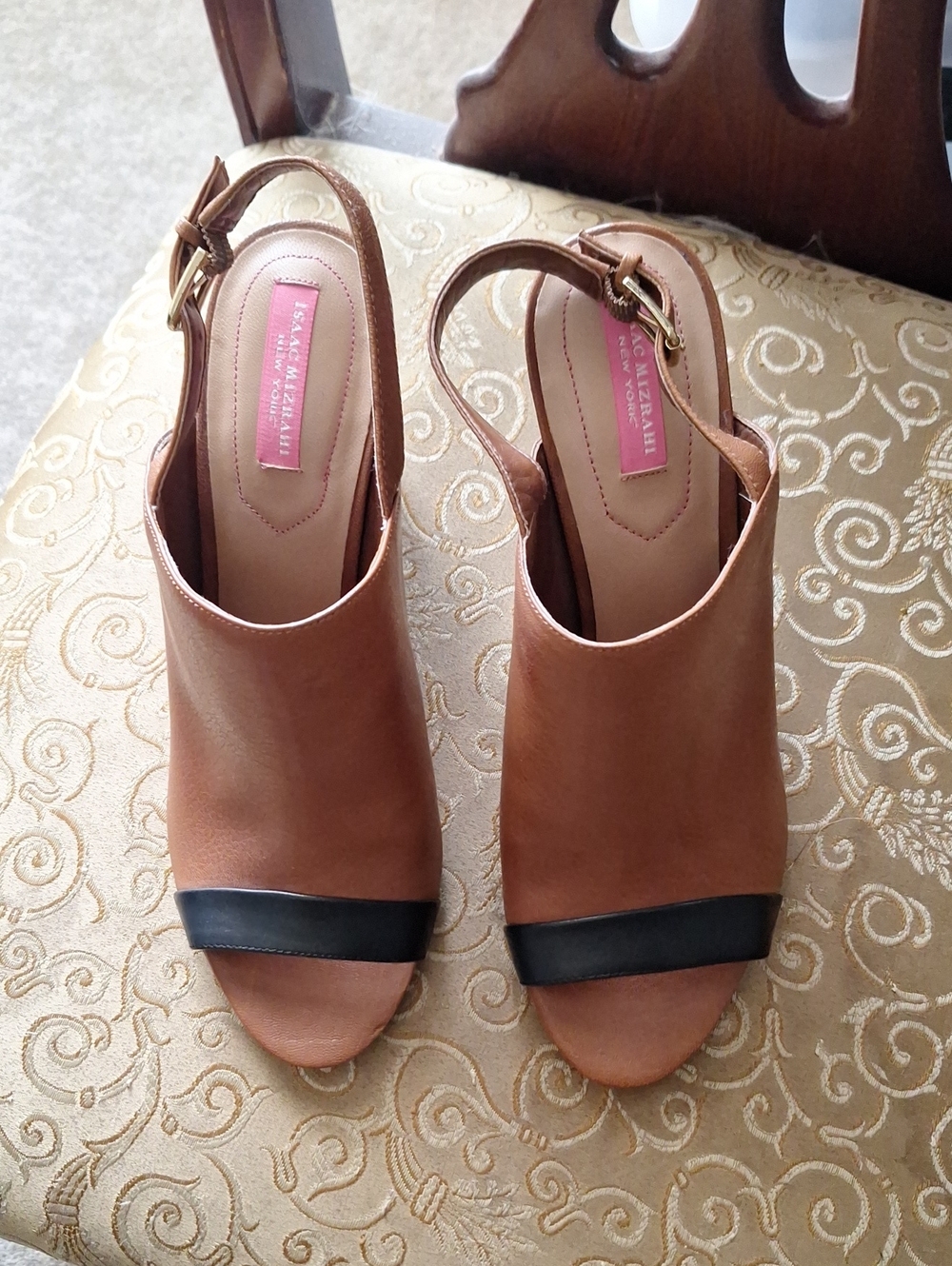 Isaac Mizrahi Brown Leather Slingback Sandals with Black Accent